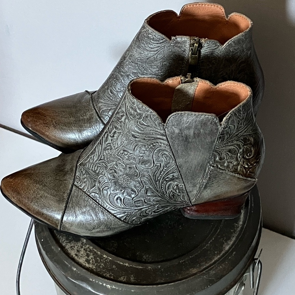 Spring Step L’Artiste Embossed Gray Ankle Booties
